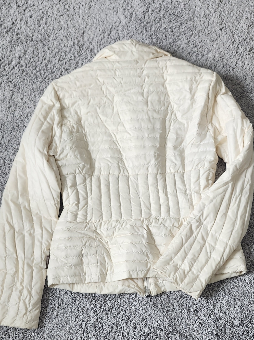 Moncler $1,395 Short Puffer Jacket Size 1 (XS, US 2-4) Ivory - Picture 2 of 5